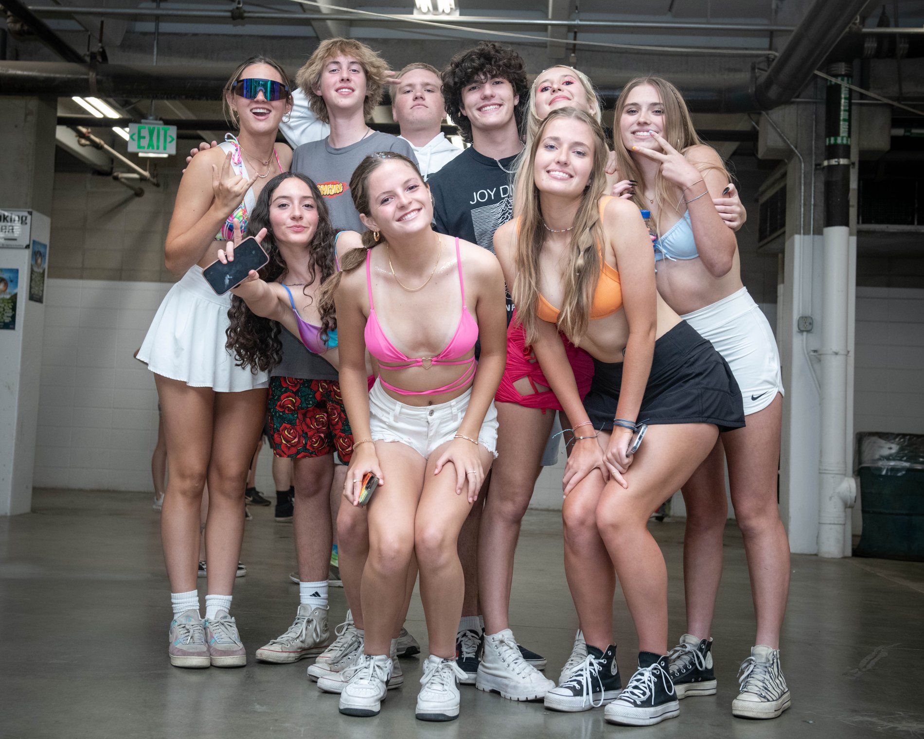 Friends together at the FOAM festival, Perfectionshoots Colorado event photography