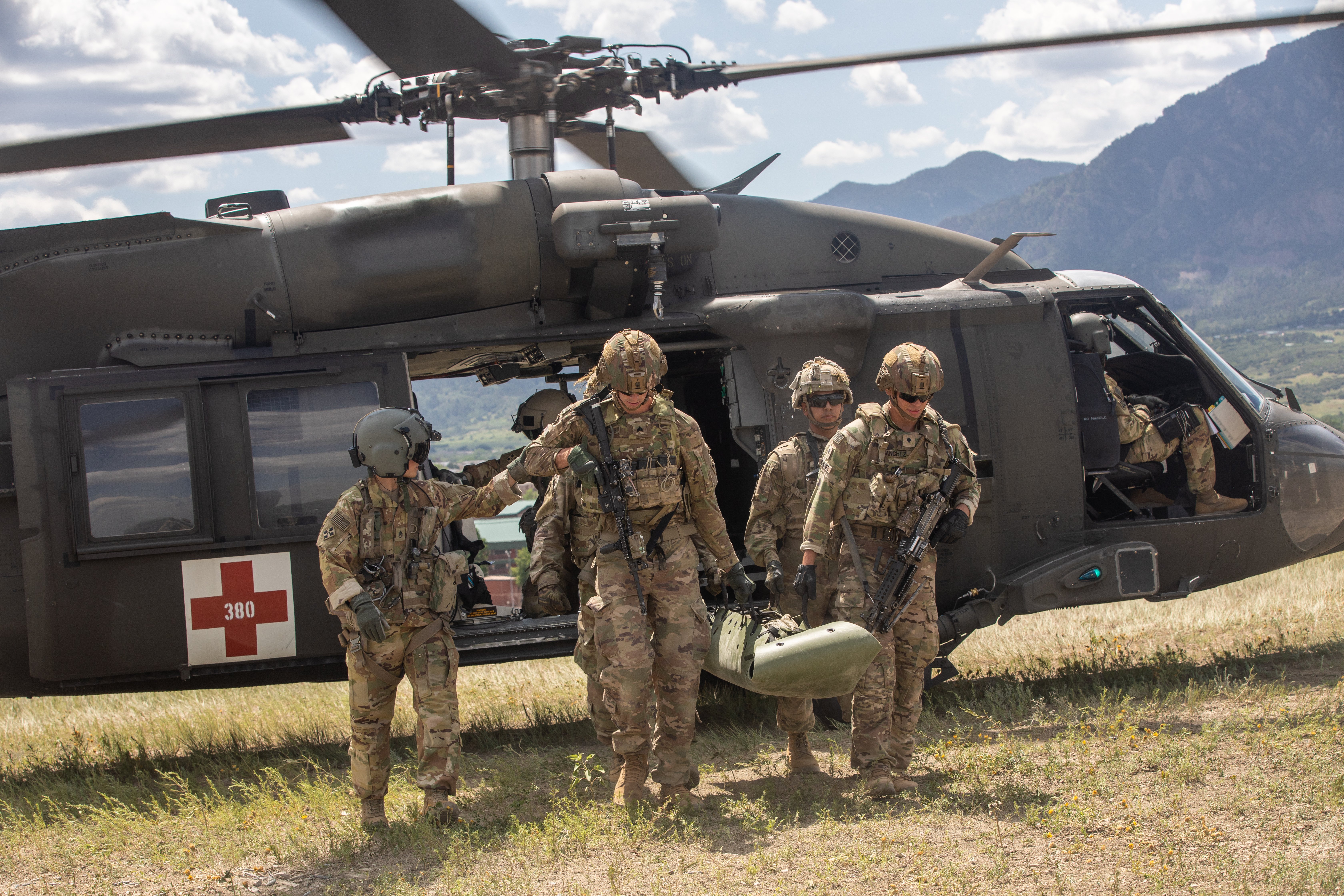 Medevac_hoist_B_Co_2_23 (1 of 24)