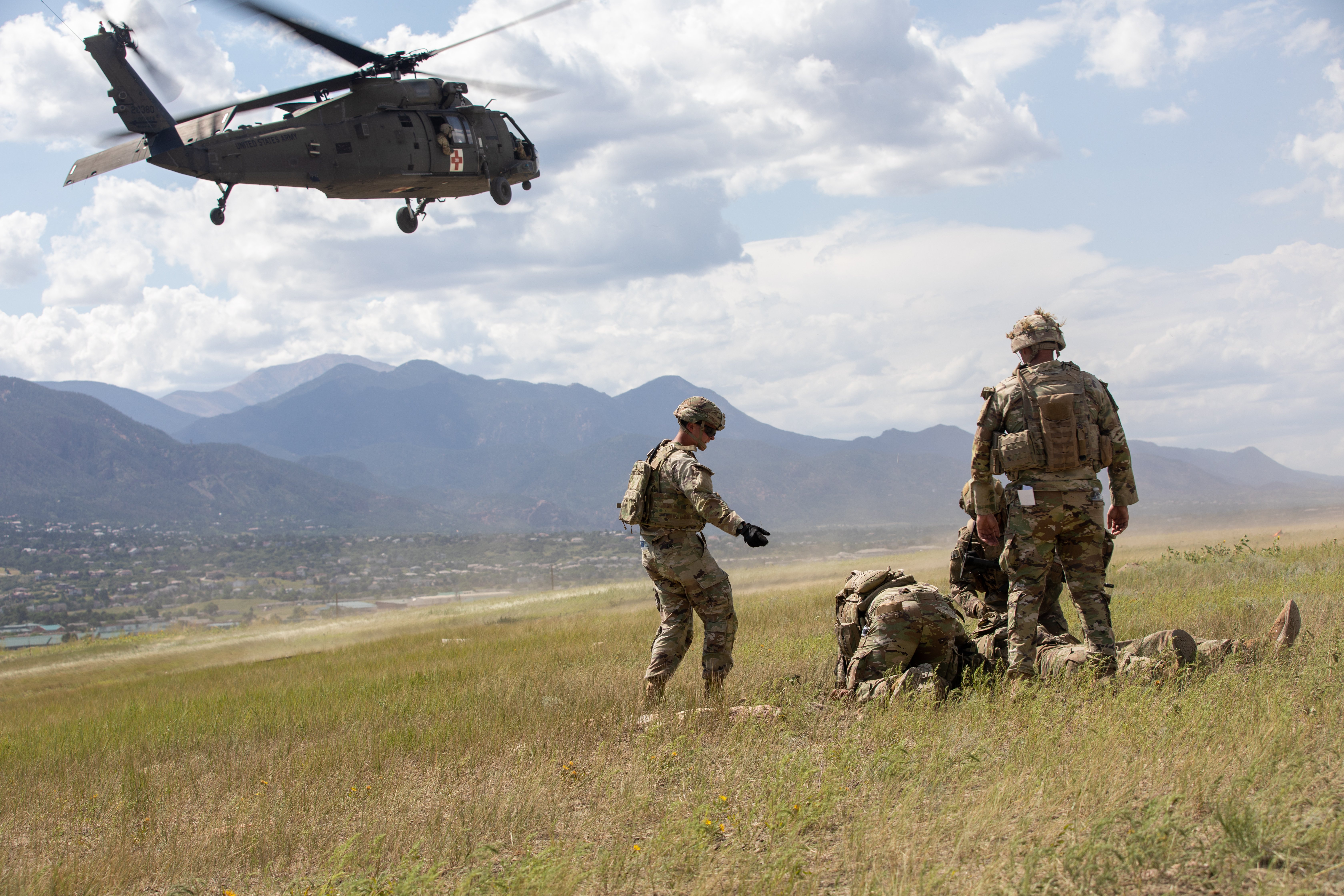 Medevac_hoist_B_Co_2_23 (5 of 24)