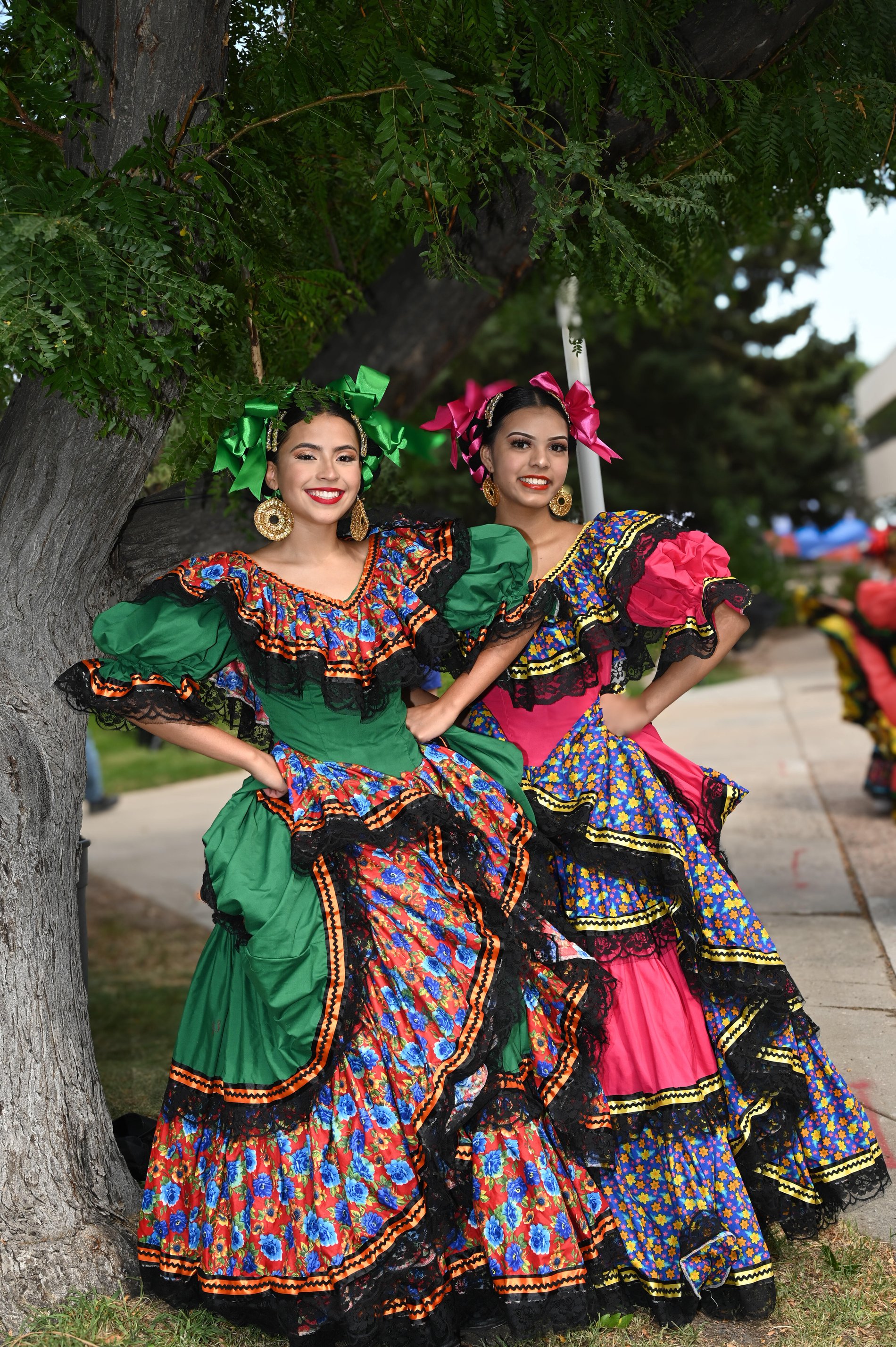 Folklorico dancers in full color, Perfectionshoots Colorado event photography